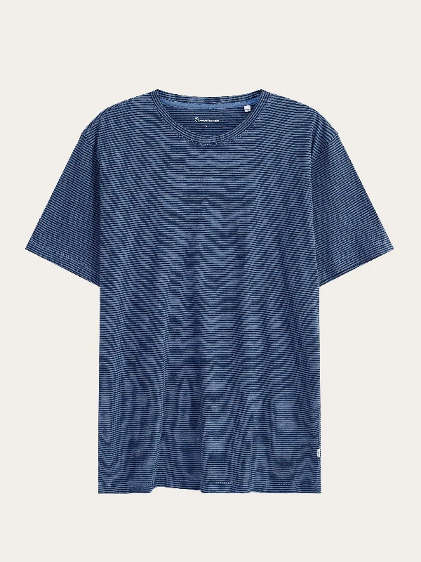 Men's Shirts with Pocket SquaresNarrow striped slub t-shirt - Blue stripe