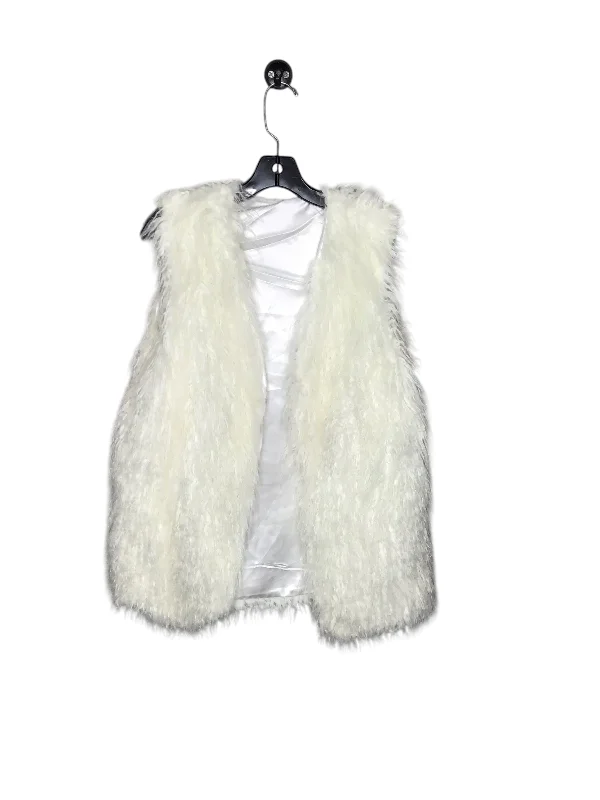 Men's Coats for Snowy WeatherVest Faux Fur & Sherpa By Clothes Mentor In White, Size: Osfm