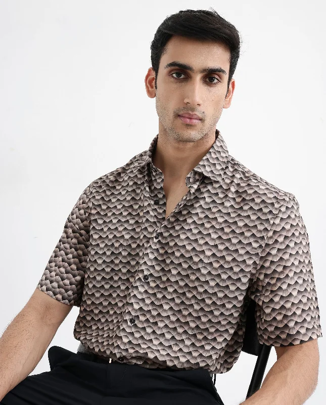 Men's Custom Dress Shirts for a Personalized FitRare Rabbit Men's Monar SS Beige Viscose Fabric Short Sleeves Boxy Fit Geometric Print Shirt Men's Custom Dress Shirts for a Personalized FitRare Rabbit Men's Monar SS Beige Viscose Fabric Short Sleeves Boxy Fit Geometric Print Shirt