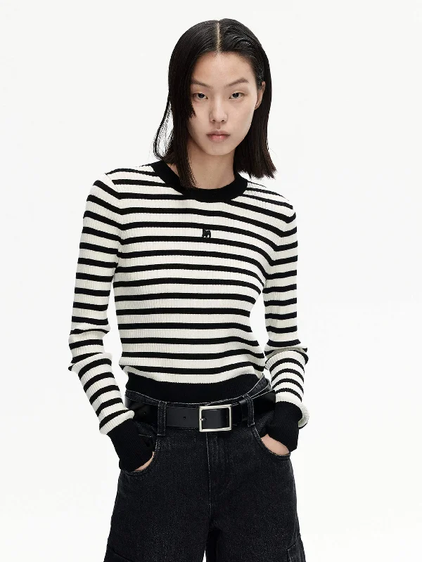 Men's Sweaters with EmbellishmentsContrast Striped Knit Top