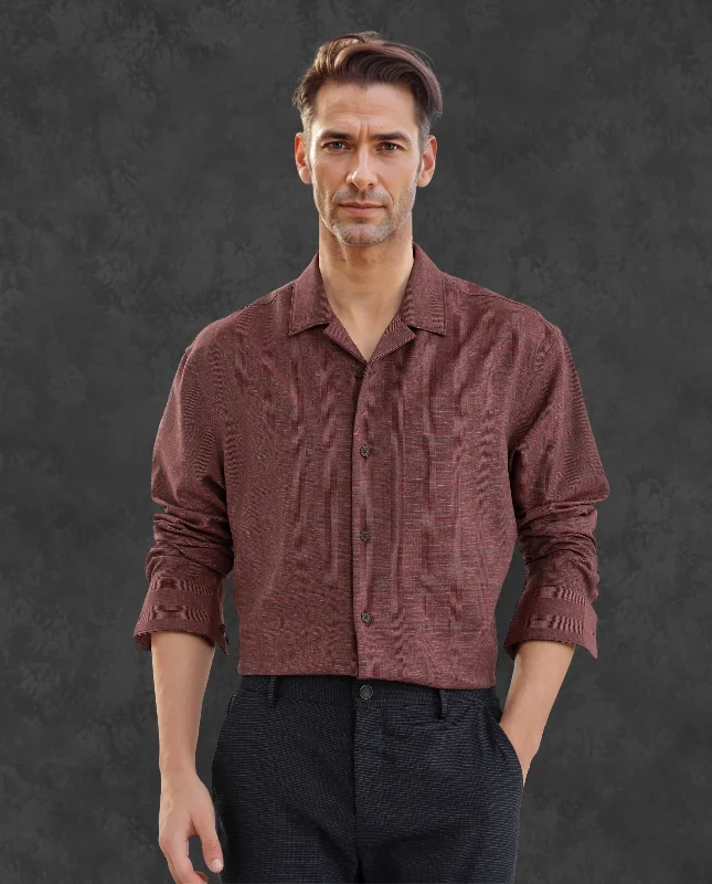 Men's Crew Neck T-Shirts for Everyday WearRare Rabbit Men Reno Maroon Cotton Blend Fabric Full Sleeve Cuban Collared Button Closure Regular Fit Checks Premium Casual Shirt Men's Crew Neck T-Shirts for Everyday WearRare Rabbit Men Reno Maroon Cotton Blend Fabric Full Sleeve Cuban Collared Button Closure Regular Fit Checks Premium Casual Shirt