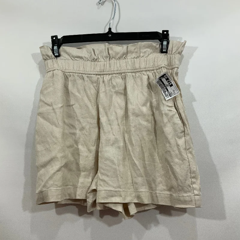 Work-Appropriate Men's Cargo ShortsSHORTS by EXPRESS In BEIGE, Size: XS