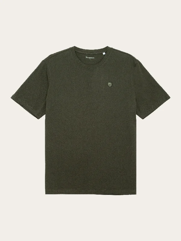 Men's Shirts with Pin CollarsRegular fit Badge t-shirt - Forrest Night