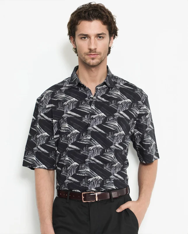 Comfortable Men's Flannel ShirtsRare Rabbit Men's Chain Black Viscose Fabric Short Sleeve Boxy Fit Abstract Print Shirt Comfortable Men's Flannel ShirtsRare Rabbit Men's Chain Black Viscose Fabric Short Sleeve Boxy Fit Abstract Print Shirt