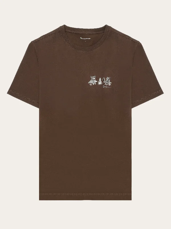 Versatile Men's Tank TopsRegular fit owl trip chest print t-shirt - Regenerative Organic Certified® - GOTS/Vegan - Demitasse (brown) Versatile Men's Tank TopsRegular fit owl trip chest print t-shirt - Regenerative Organic Certified® - GOTS/Vegan - Demitasse (brown)