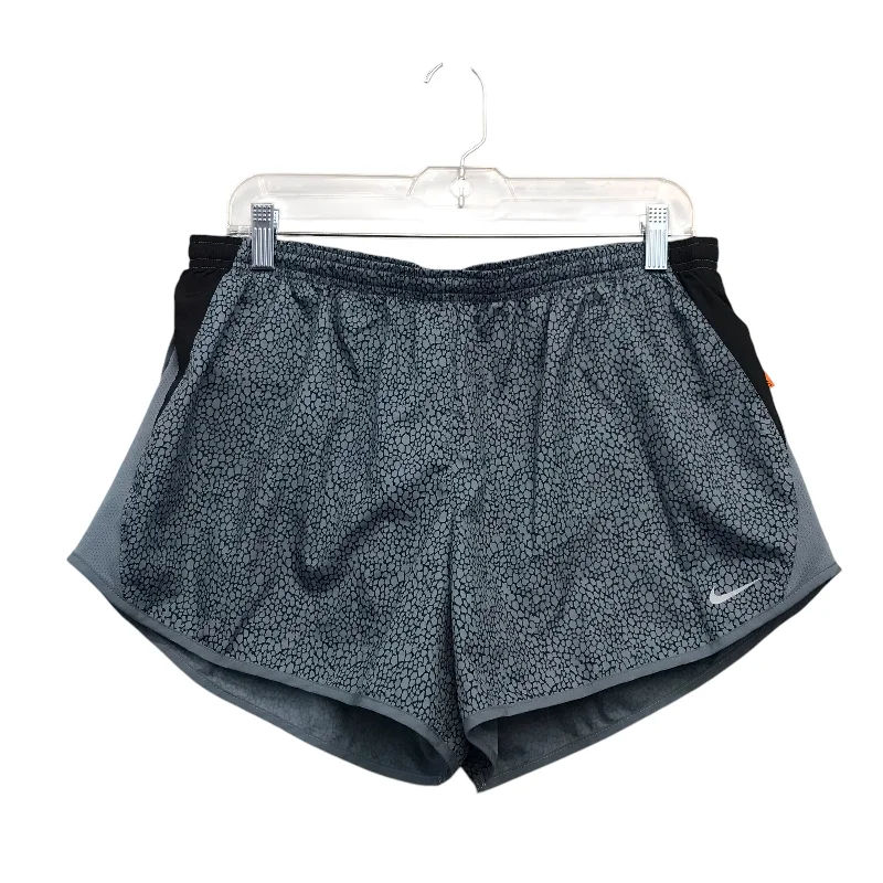 Durable Men's Cargo ShortsAthletic Shorts By Nike Apparel In Grey, Size:Xl