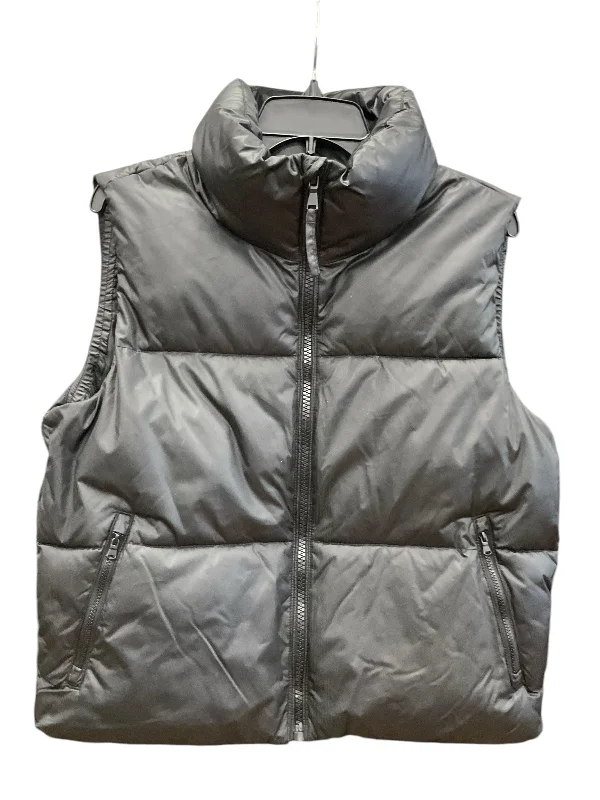 Men's Coats for Winter CampingVest Puffer & Quilted By Old Navy In Black, Size: S