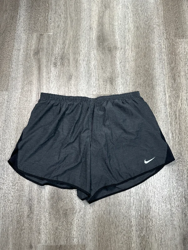 Easy-Care Men's Machine-Washable Casual ShortsAthletic Shorts By Nike Apparel In Grey, Size: 1x Easy-Care Men's Machine-Washable Casual ShortsAthletic Shorts By Nike Apparel In Grey, Size: 1x