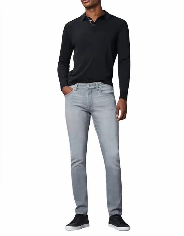 Jeans for Men with a Curvy BodyCooper Tapered Jean In Light Smoke