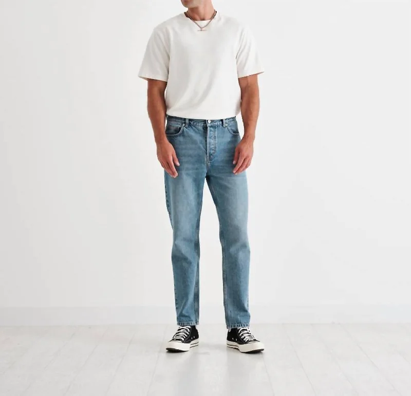 Relaxed-Fit Men's JeansMen's Slim Fit Jeans In Mid Blue Wash