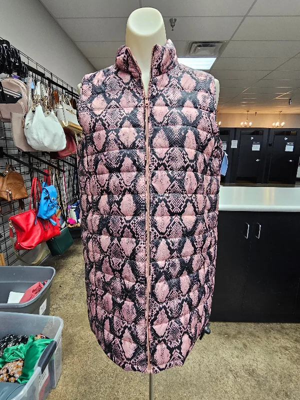 Men's Coats with Embroidered DetailsVest Puffer & Quilted By Bobeau In Pink, Size: S Men's Coats with Embroidered DetailsVest Puffer & Quilted By Bobeau In Pink, Size: S