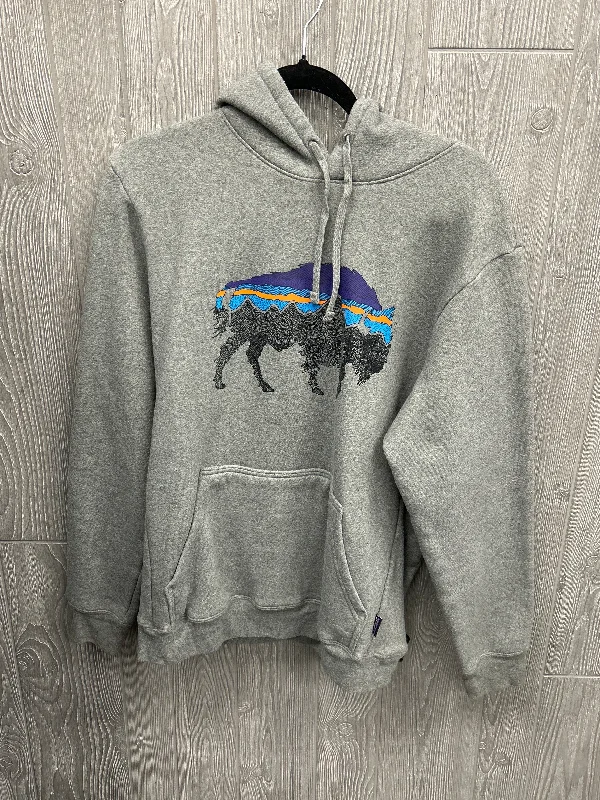 Men's Hoodies with High-Low HemlinesAthletic Sweatshirt Hoodie By Patagonia In Grey, Size: M Men's Hoodies with High-Low HemlinesAthletic Sweatshirt Hoodie By Patagonia In Grey, Size: M