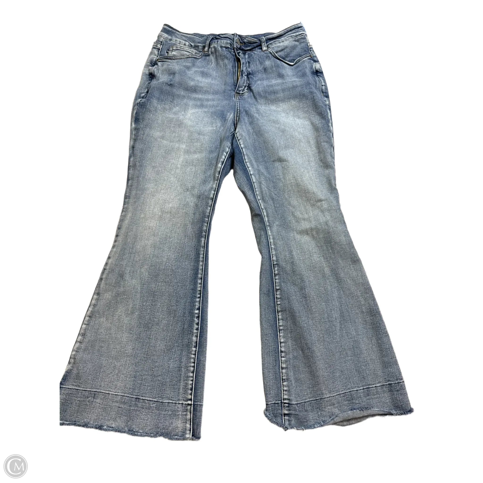 Jeans for Men with a Athletic BuildJeans Flared By Judy Blue In Blue, Size: 16