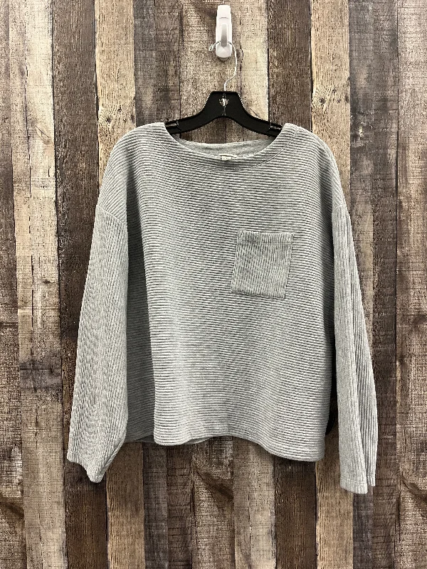 Men's Hoodies with High-Low HemlinesSweatshirt Crewneck By A New Day In Grey, Size: M Men's Hoodies with High-Low HemlinesSweatshirt Crewneck By A New Day In Grey, Size: M