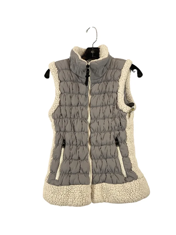 Men's Coats with Reflective StripesVest Puffer & Quilted By Calvin Klein Performance In Grey, Size: M Men's Coats with Reflective StripesVest Puffer & Quilted By Calvin Klein Performance In Grey, Size: M