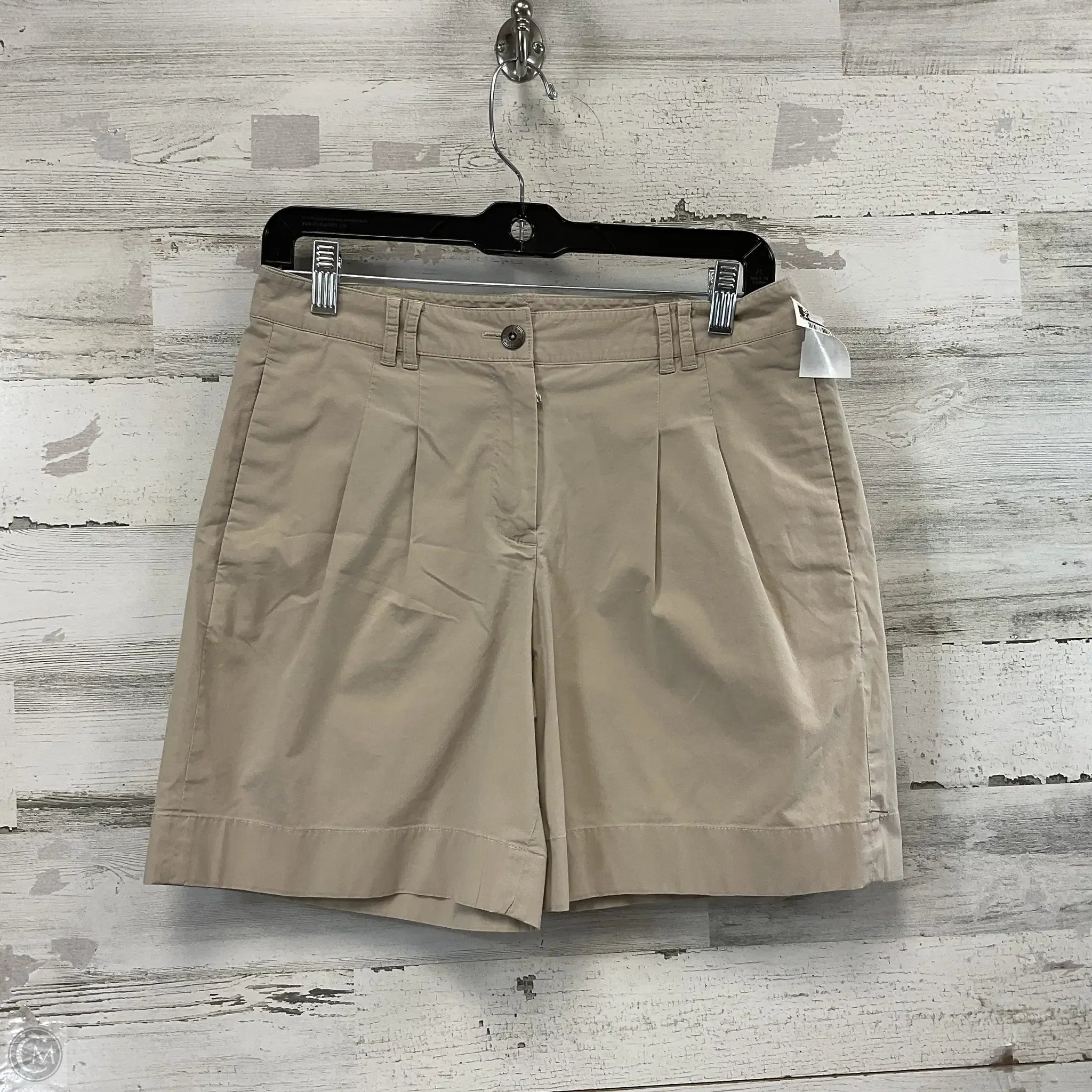 Zippered and Secure Men's Cargo and Travel ShortsShorts By Brooks Brothers In Beige, Size: 4 Zippered and Secure Men's Cargo and Travel ShortsShorts By Brooks Brothers In Beige, Size: 4