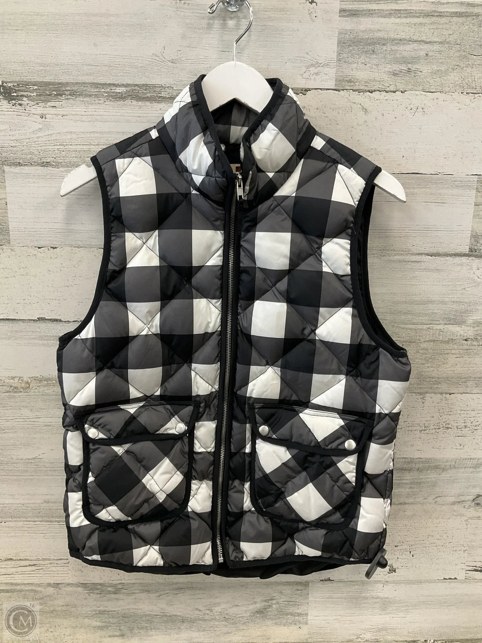 Men's Coats for Snowy WeatherVest Puffer & Quilted By Woolrich In Black & White, Size: M Men's Coats for Snowy WeatherVest Puffer & Quilted By Woolrich In Black & White, Size: M